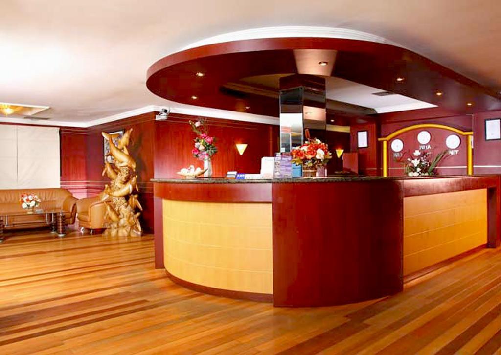 Blue Atlantic International Hotel Banjarmasin  Bagian luar foto